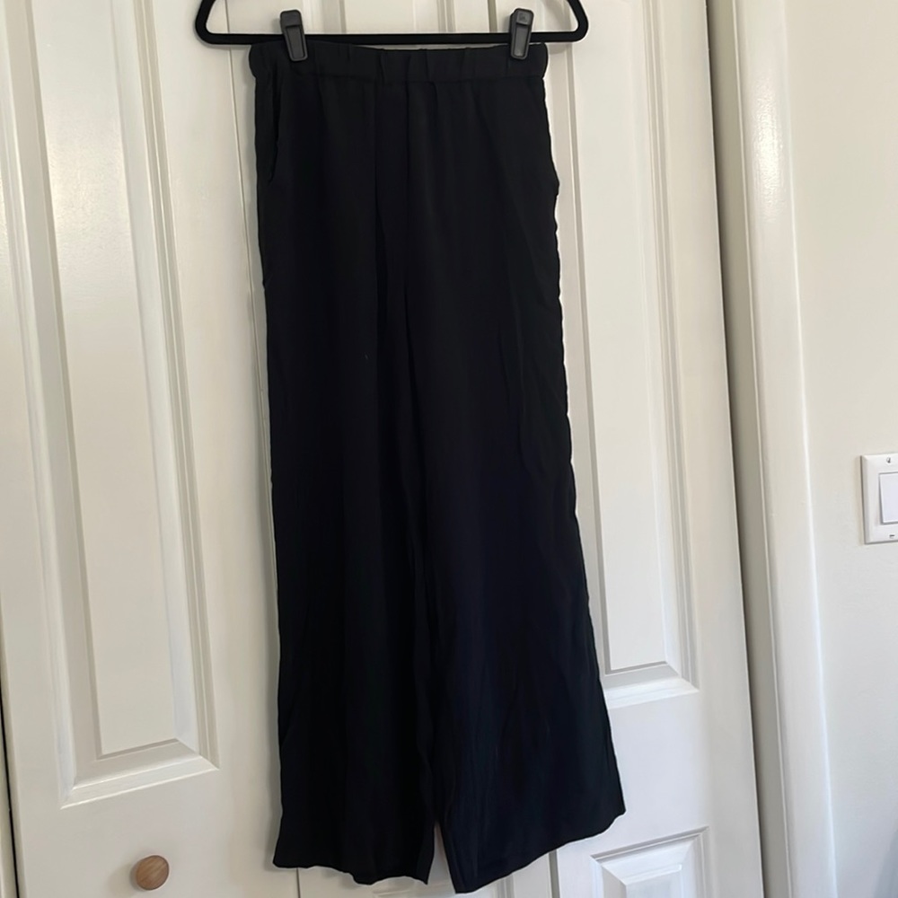 Wilfred (Aritzia) high waisted palazzo pants, black- size Small